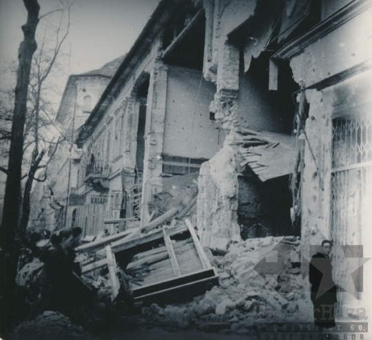 THM-RF-2016.5.13 - The 1956 Revolution and Freedom Fight in Üllői Street and in the area