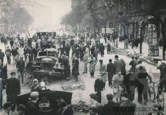 THM-RF-2016.5.29 - The 1956 Revolution and Freedom Fight in Ferenc Boulevard and in the area