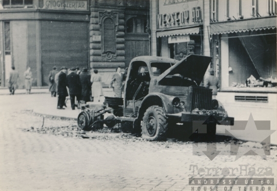 THM-RF-2016.5.8 - The 1956 Revolution and Freedom Fight in Rákóczi street and in the area