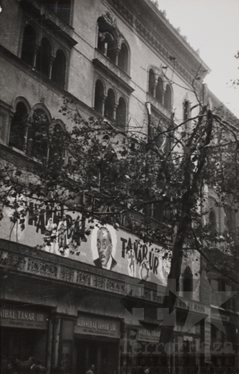 THM-TF-00010 - The 1956 Revolution and Freedom Fight in Rákóczi Street and in the area