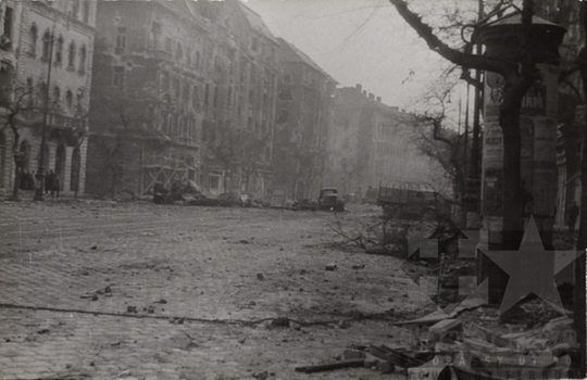 THM-TF-00017 - The 1956 Revolution and Freedom Fight in József Boulevard and in the area