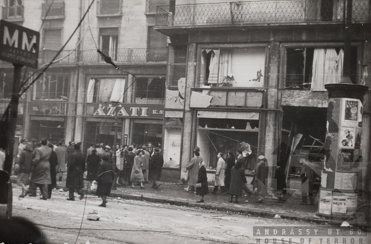 THM-TF-00032 - The 1956 Revolution and Freedom Fight in Rákóczi Street and in the area