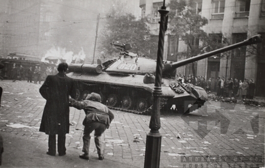 THM-TF-00077 - The 1956 Revolution and Freedom Fight in József Boulevard and in the area