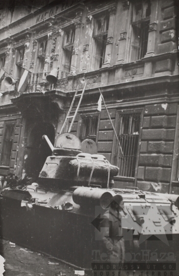 THM-TF-00078 - The 1956 Revolution and Freedom Fight in Kálvin square, Múzeum Boulevard and in the area