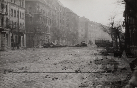 THM-TF-00102 - The 1956 Revolution and Freedom Fight in József Boulevard and in the area