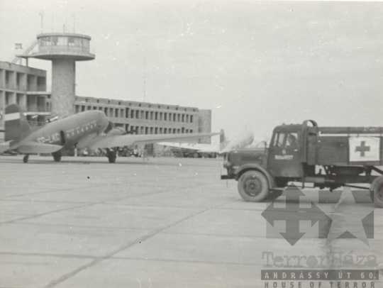 THM-UN-2016.1.26 - Relief supplies in the 1956 Revolution and Freedom Fight