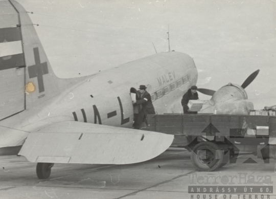 THM-UN-2016.1.27 - Relief supplies in the 1956 Revolution and Freedom Fight