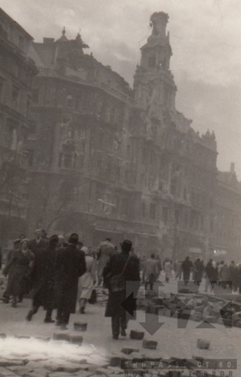 THM-UN-2017.1.128 - The 1956 Revolution and Freedom Fight in Lenin Boulevard and in the area